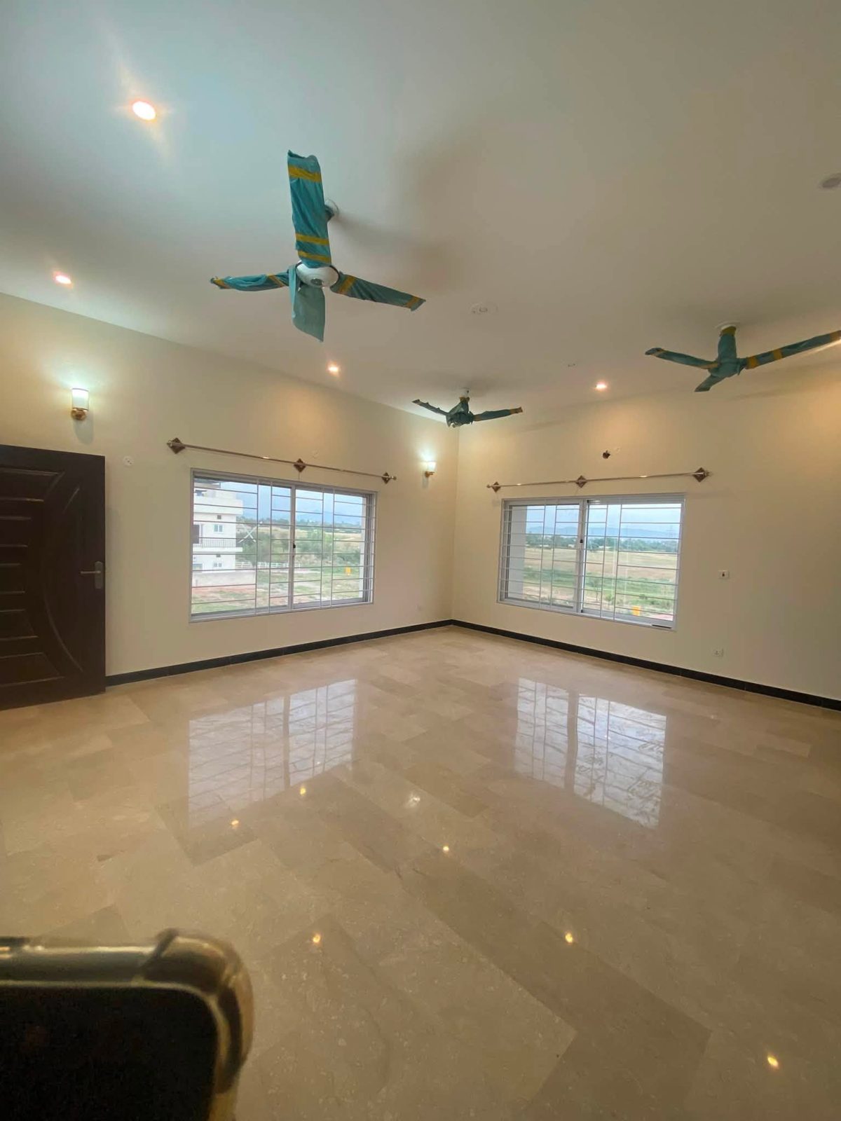 10 Mara Brand New Upper Portion