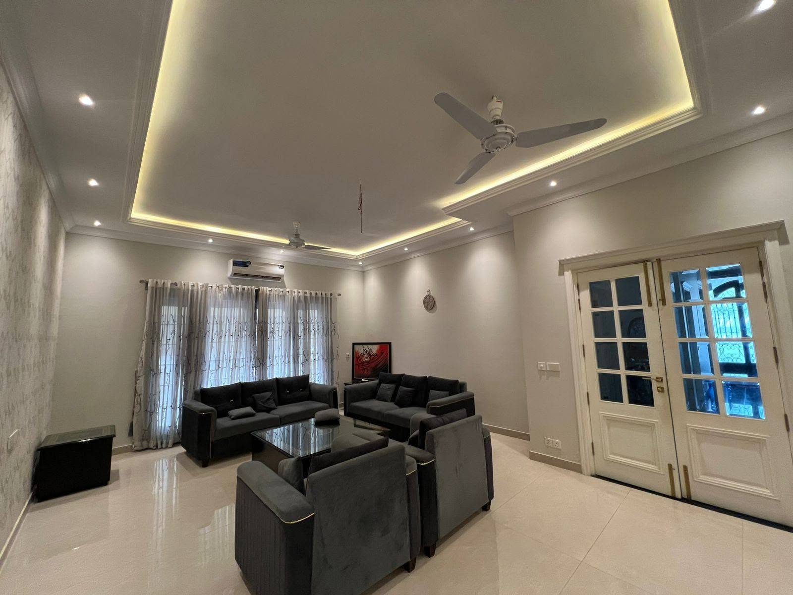 Kanal ground furnish portion with Solar